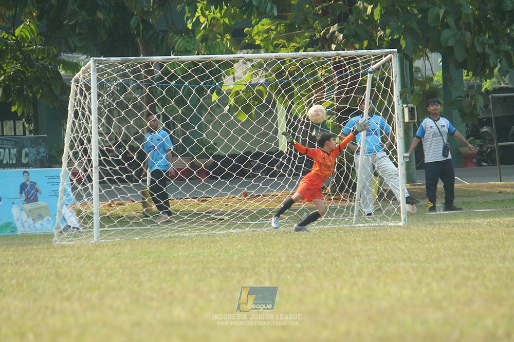 ijlu9 plate 050726 wiradhika soccer vs brazillian ss senayan