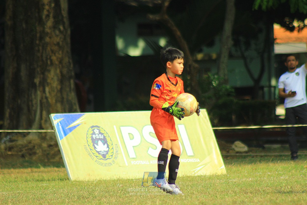 ijlu9 plate 050726 wiradhika soccer vs brazillian ss senayan