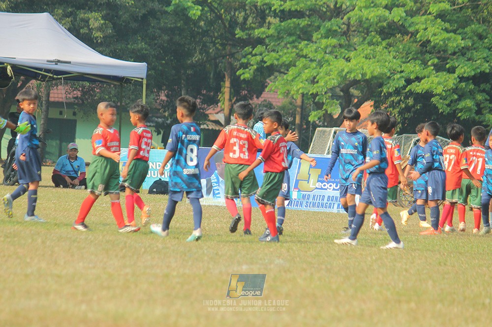 ijlu9 plate 050726 wiradhika soccer vs brazillian ss senayan