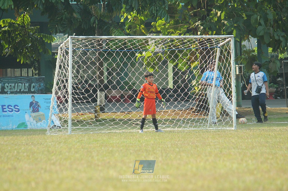 ijlu9 plate 050726 wiradhika soccer vs brazillian ss senayan