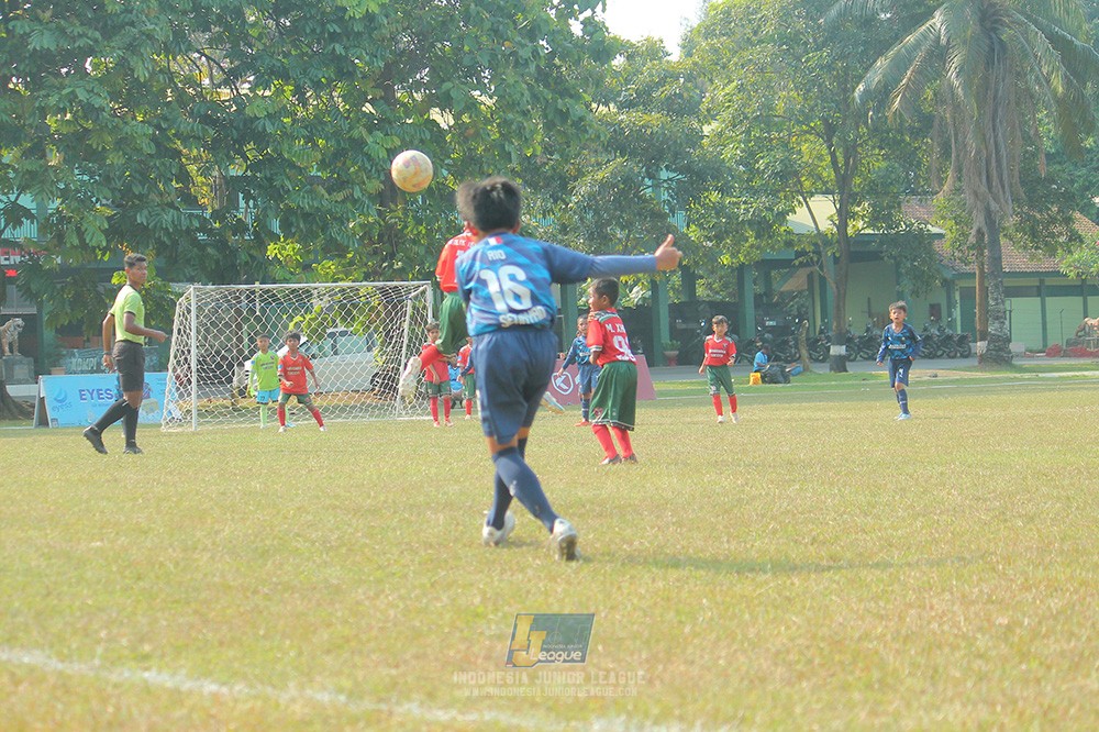 ijlu9 plate 050726 wiradhika soccer vs brazillian ss senayan