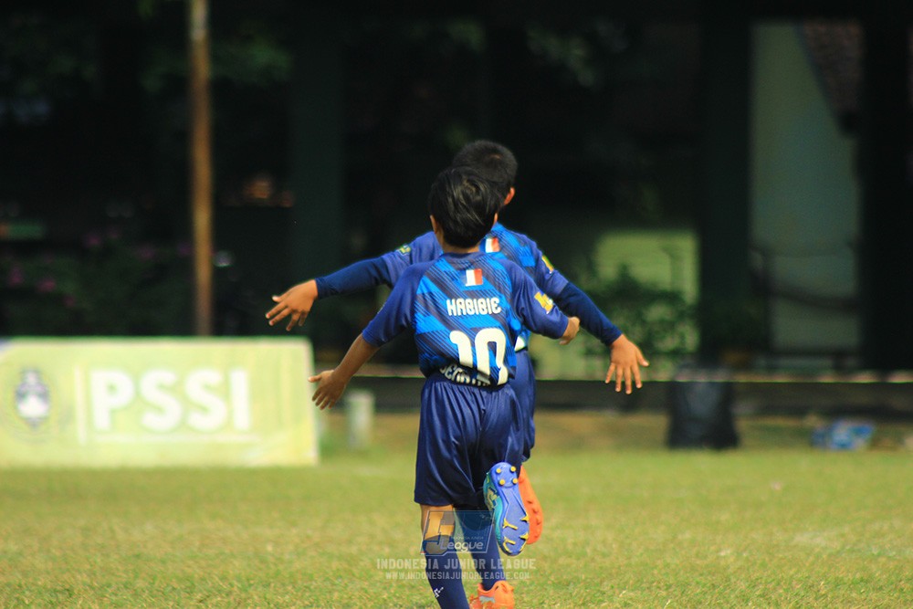 ijlu9 plate 050726 wiradhika soccer vs brazillian ss senayan
