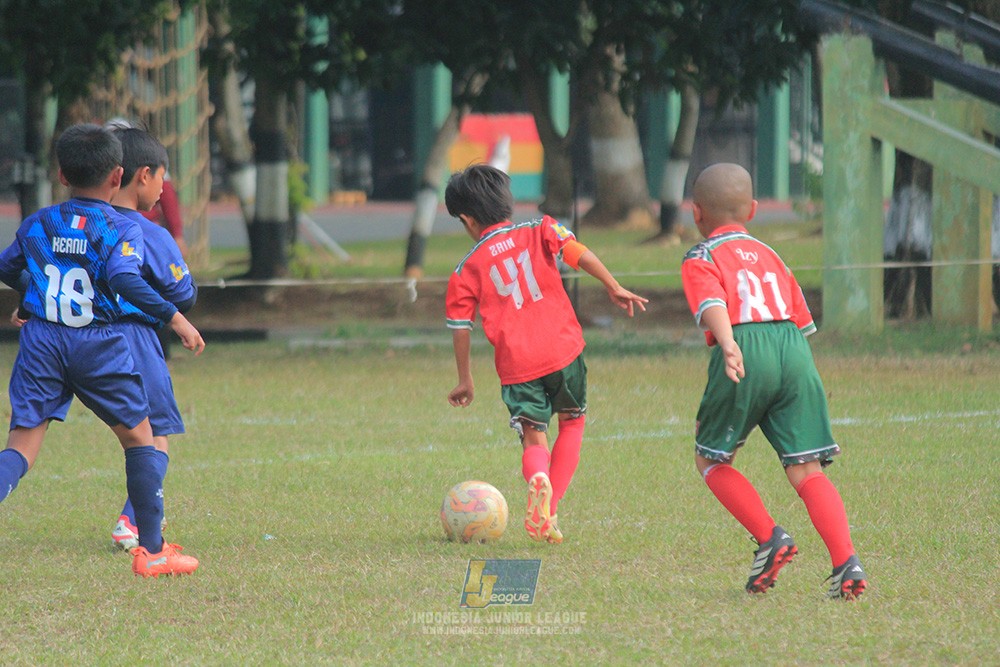 ijlu9 plate 050726 wiradhika soccer vs brazillian ss senayan