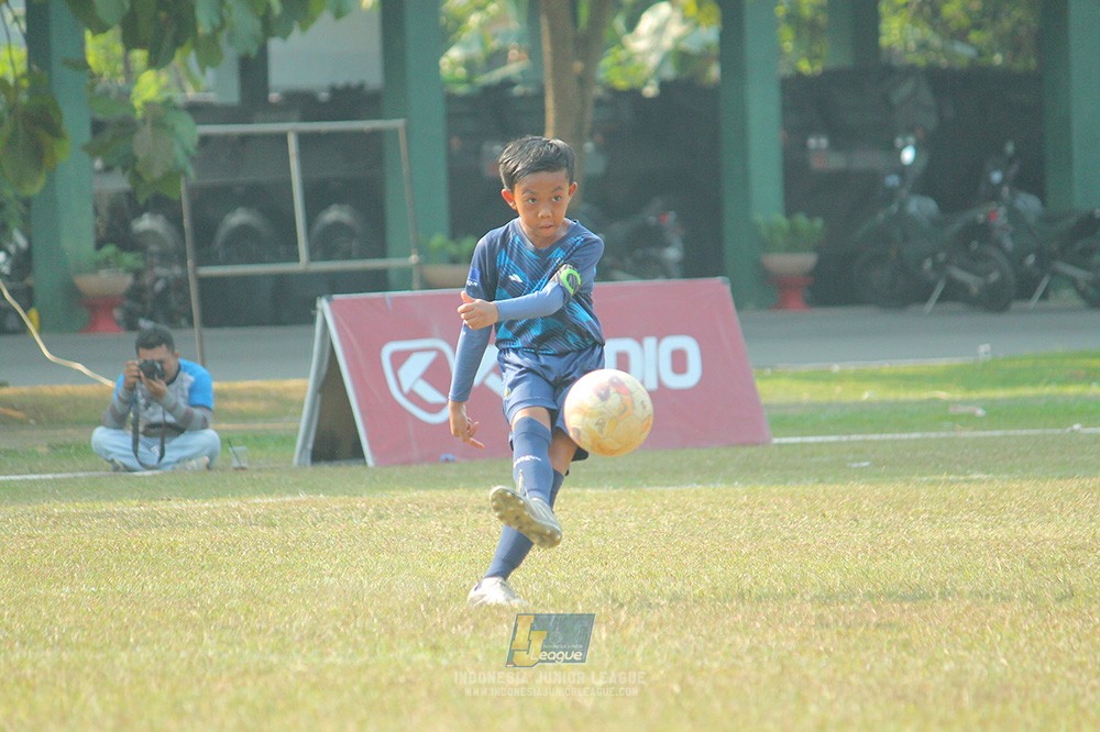 ijlu9 plate 050726 wiradhika soccer vs brazillian ss senayan