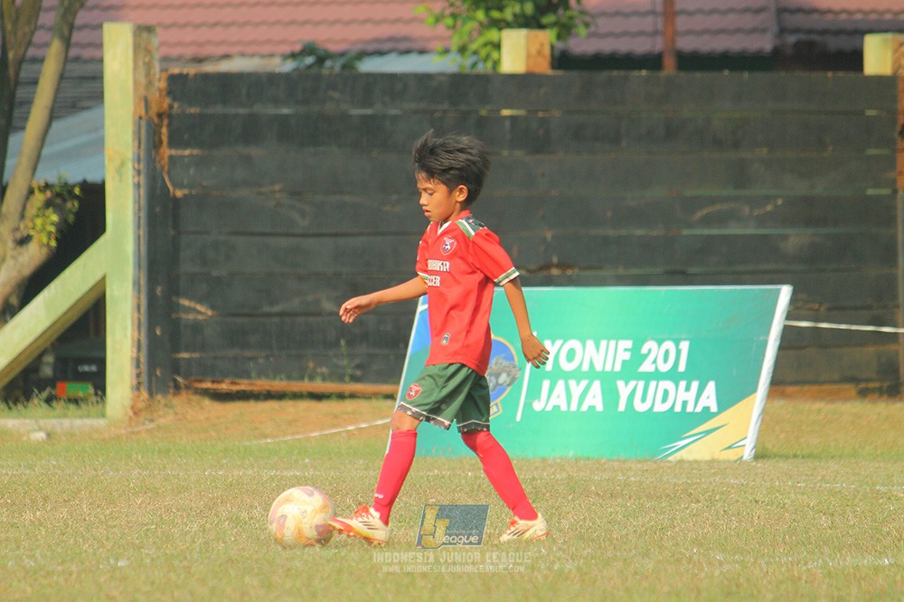 ijlu9 plate 050726 wiradhika soccer vs brazillian ss senayan