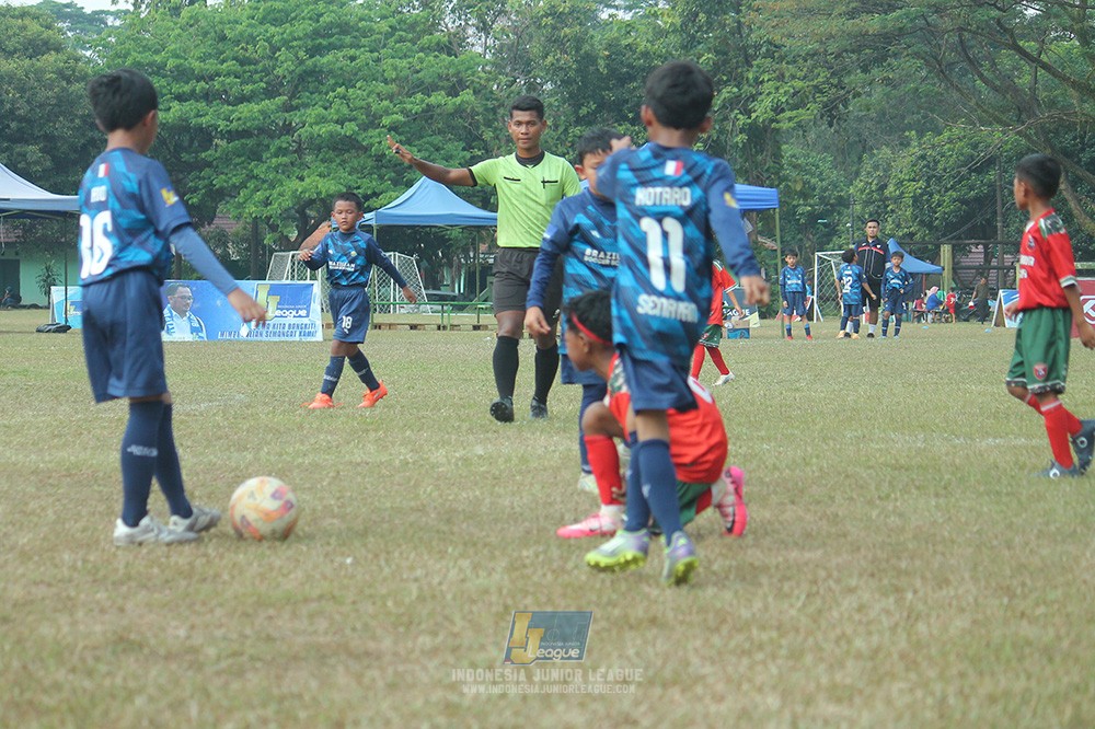 ijlu9 plate 050726 wiradhika soccer vs brazillian ss senayan
