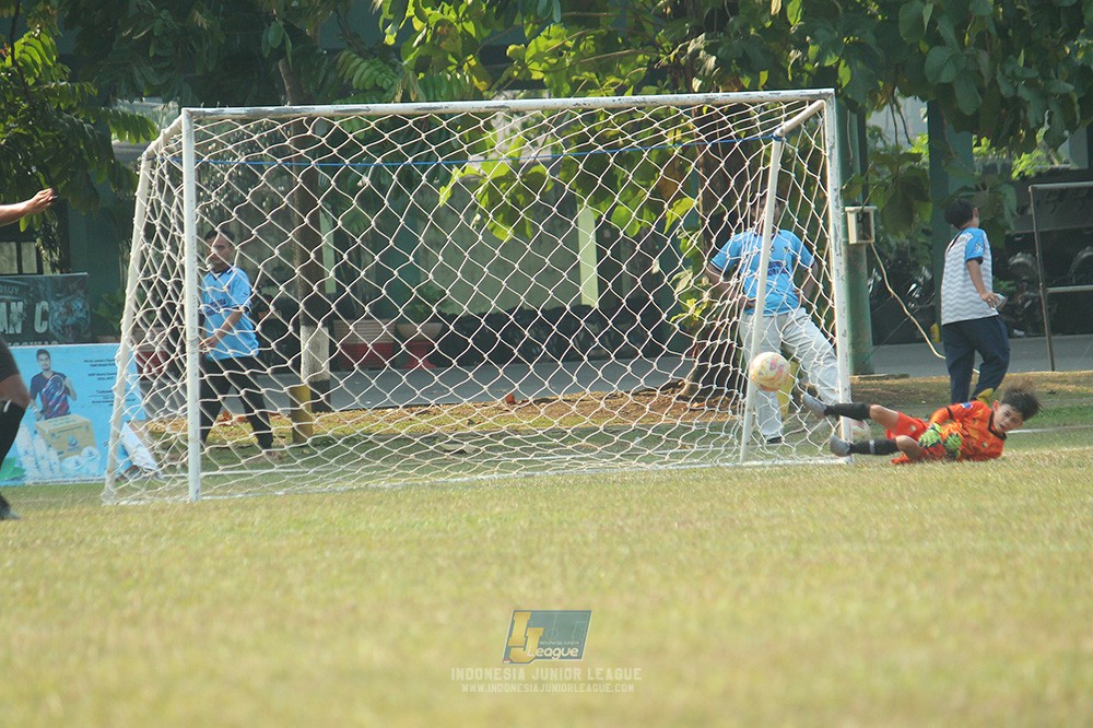 ijlu9 plate 050726 wiradhika soccer vs brazillian ss senayan
