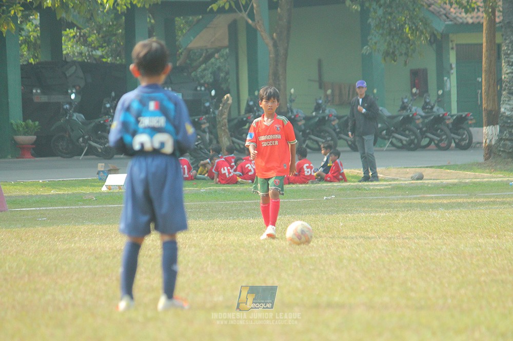 ijlu9 plate 050726 wiradhika soccer vs brazillian ss senayan