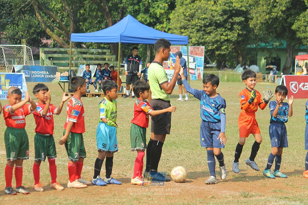 ijlu9 plate 050726 wiradhika soccer vs brazillian ss senayan