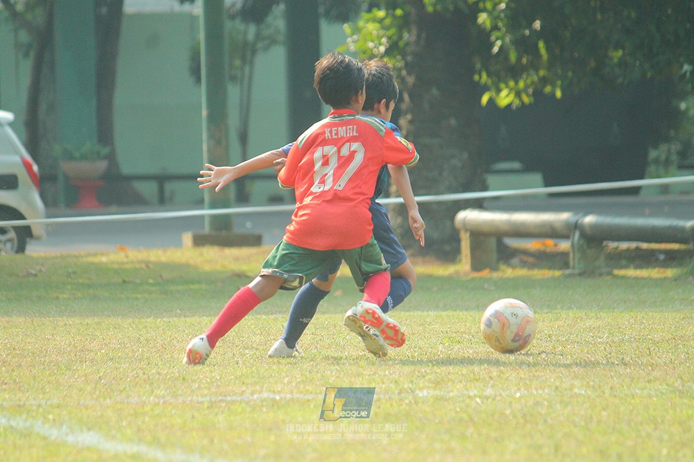 ijlu9 plate 050726 wiradhika soccer vs brazillian ss senayan