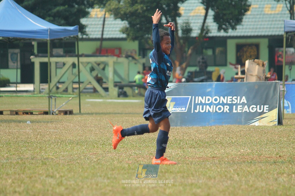 ijlu9 plate 050726 wiradhika soccer vs brazillian ss senayan