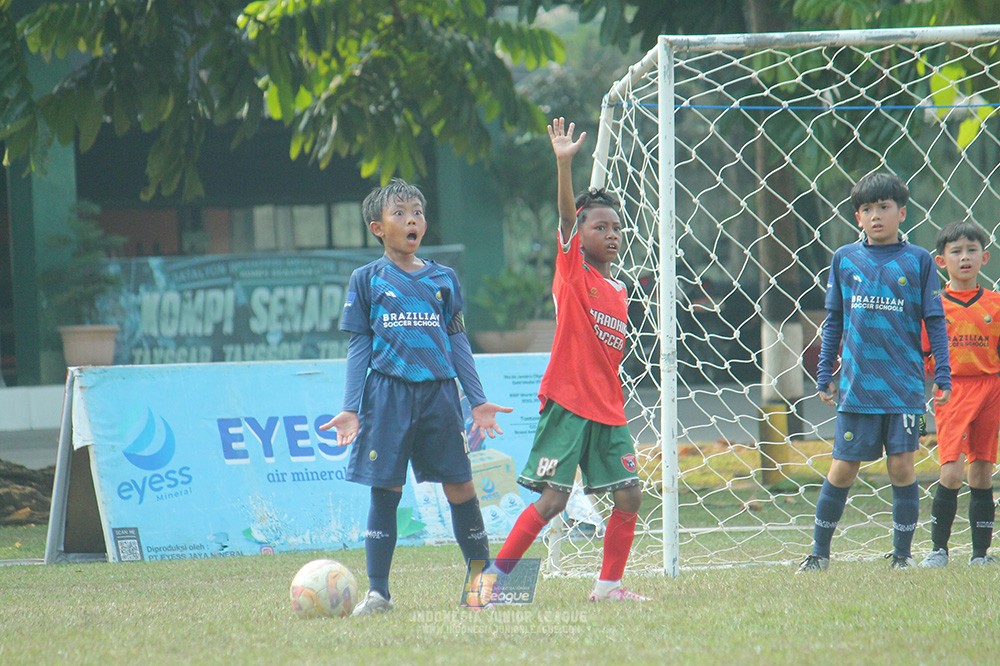 ijlu9 plate 050726 wiradhika soccer vs brazillian ss senayan