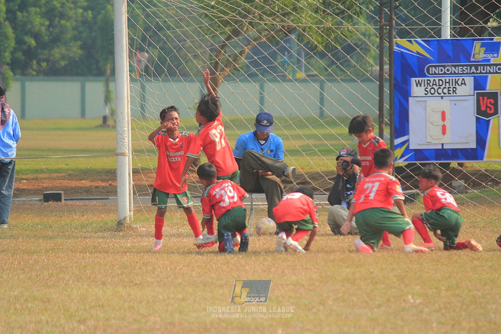 ijlu9 plate 050726 wiradhika soccer vs brazillian ss senayan