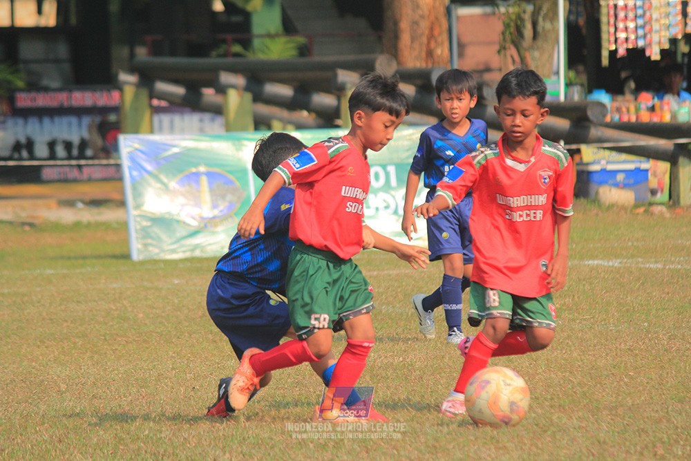 ijlu9 plate 050726 wiradhika soccer vs brazillian ss senayan
