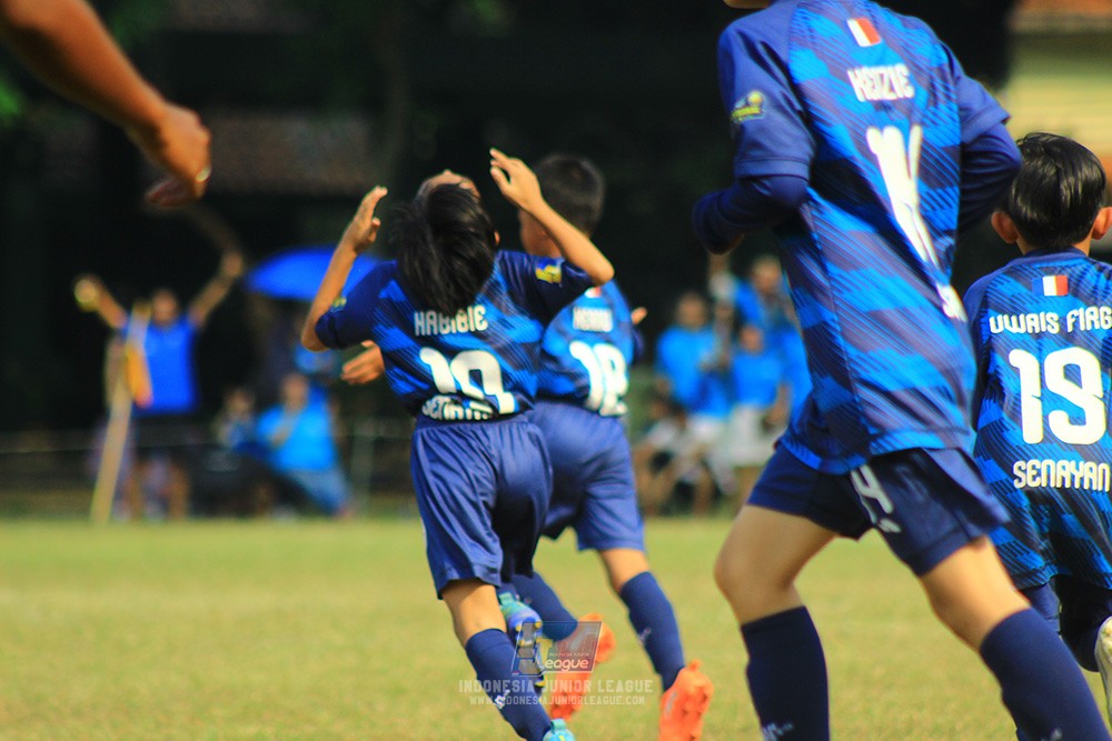 ijlu9 plate 050726 wiradhika soccer vs brazillian ss senayan
