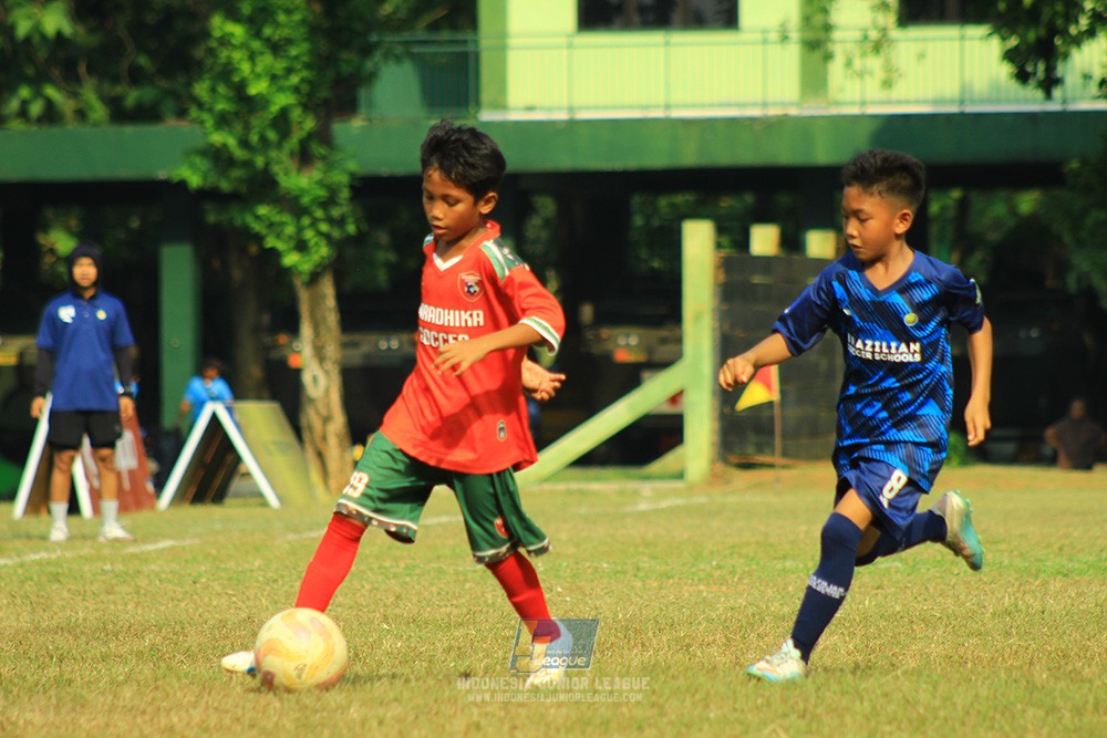 ijlu9 plate 050726 wiradhika soccer vs brazillian ss senayan