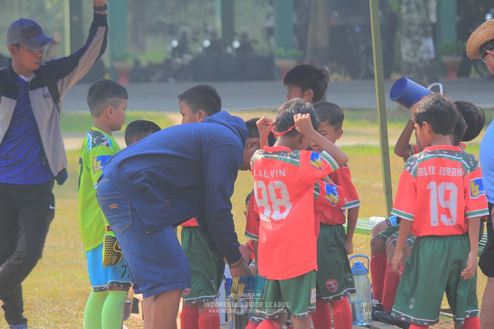 ijlu9 plate 050726 wiradhika soccer vs brazillian ss senayan