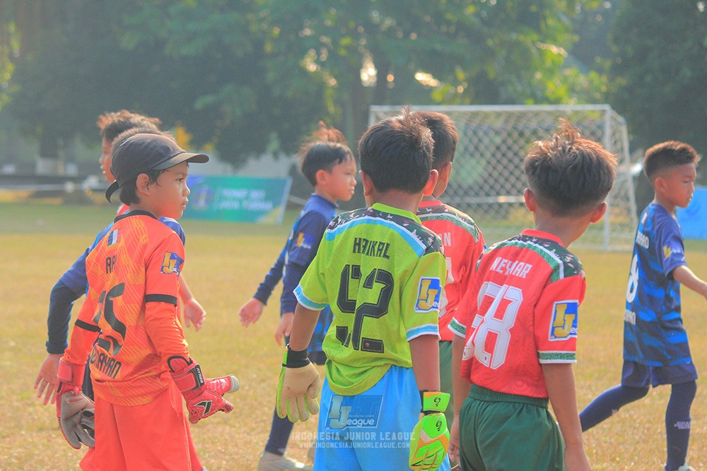 ijlu9 plate 050726 wiradhika soccer vs brazillian ss senayan