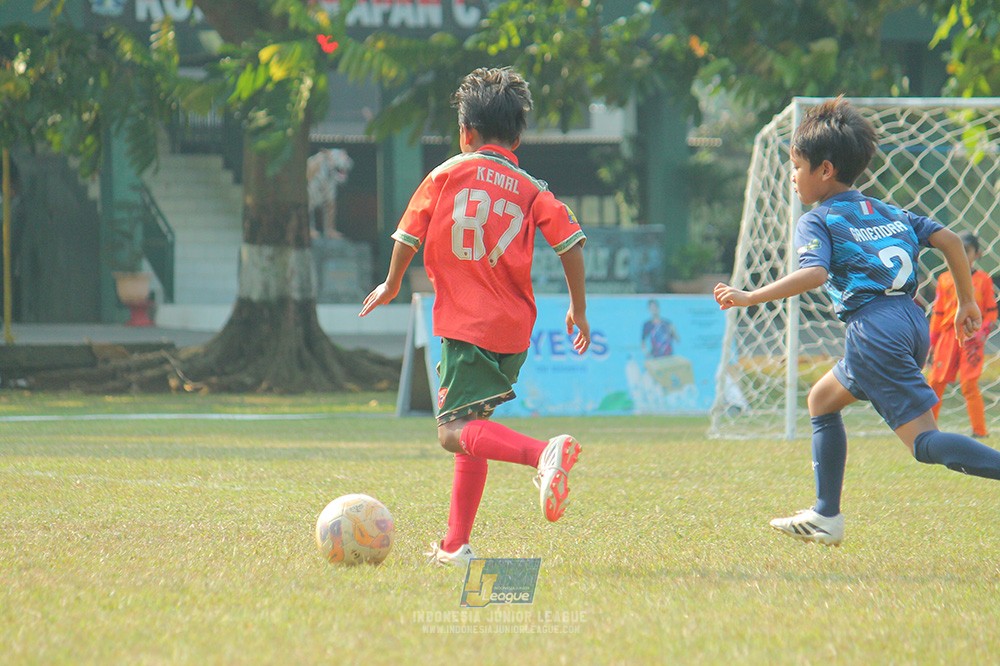 ijlu9 plate 050726 wiradhika soccer vs brazillian ss senayan