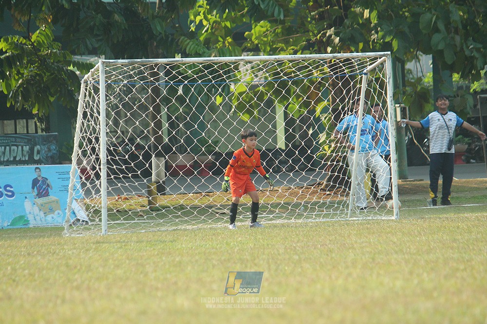 ijlu9 plate 050726 wiradhika soccer vs brazillian ss senayan