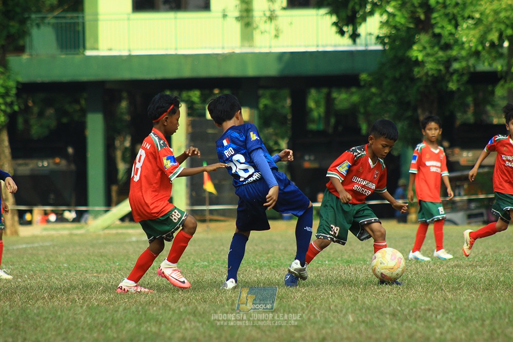 ijlu9 plate 050726 wiradhika soccer vs brazillian ss senayan
