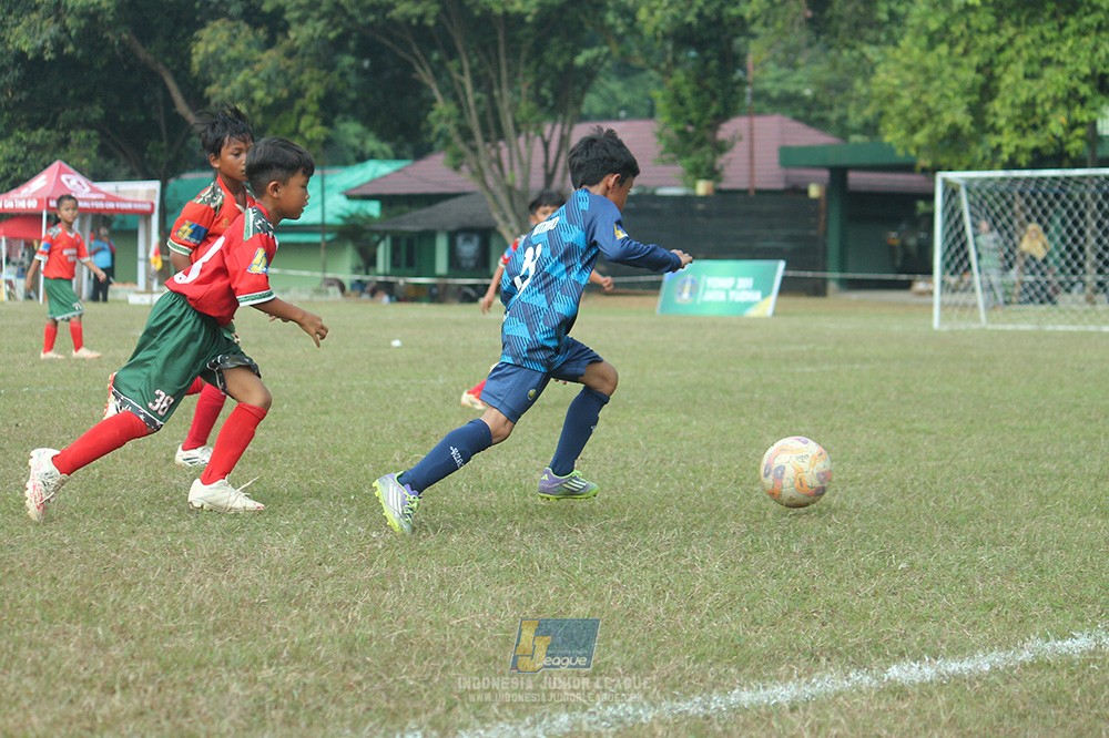 ijlu9 plate 050726 wiradhika soccer vs brazillian ss senayan