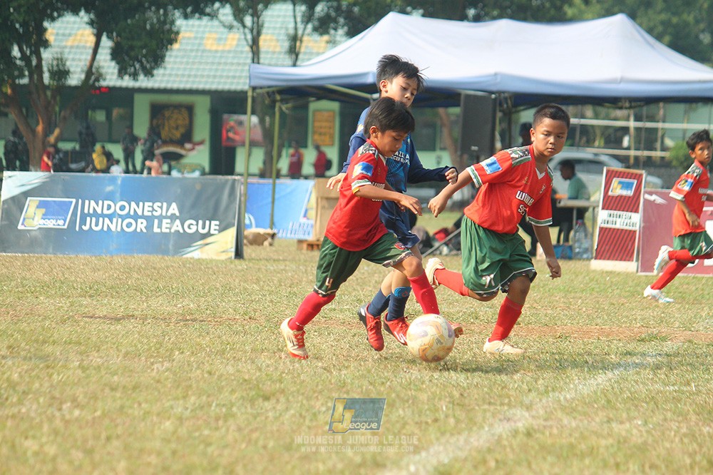 ijlu9 plate 050726 wiradhika soccer vs brazillian ss senayan