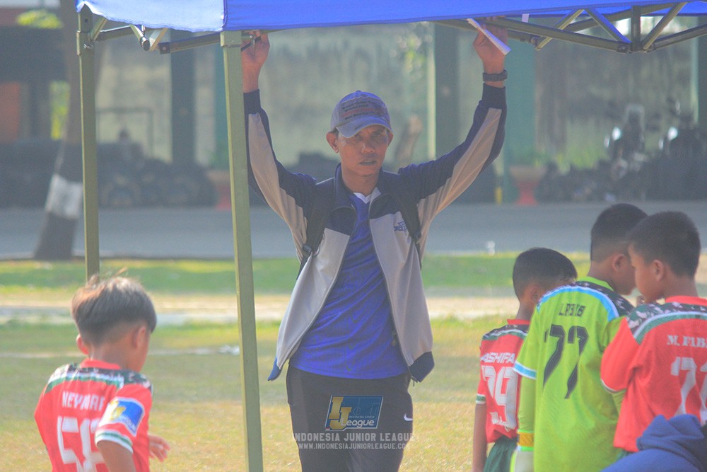 ijlu9 plate 050726 wiradhika soccer vs brazillian ss senayan