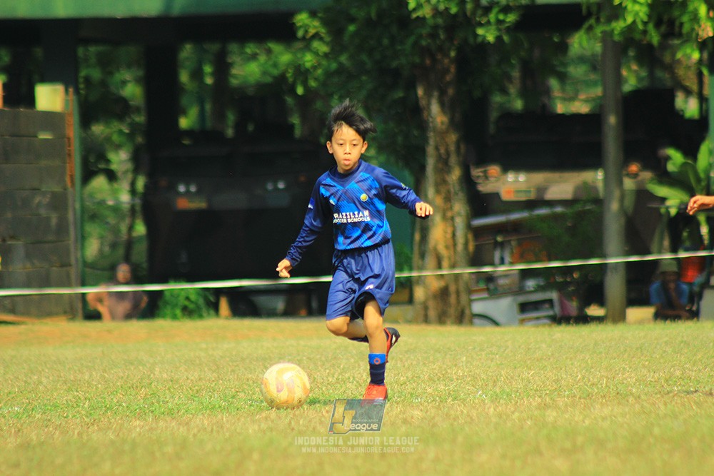 ijlu9 plate 050726 wiradhika soccer vs brazillian ss senayan