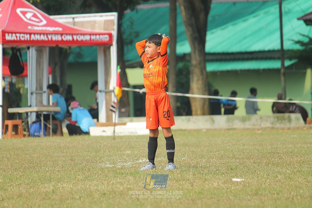 ijlu9 plate 050726 wiradhika soccer vs brazillian ss senayan