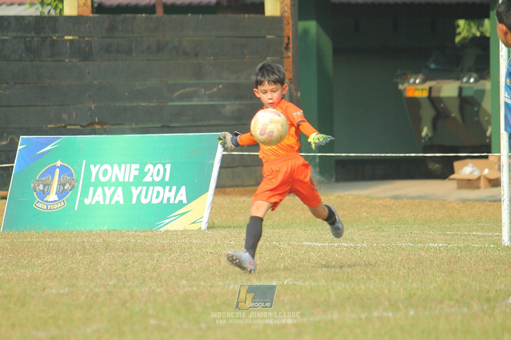 ijlu9 plate 050726 wiradhika soccer vs brazillian ss senayan