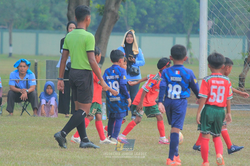 ijlu9 plate 050726 wiradhika soccer vs brazillian ss senayan