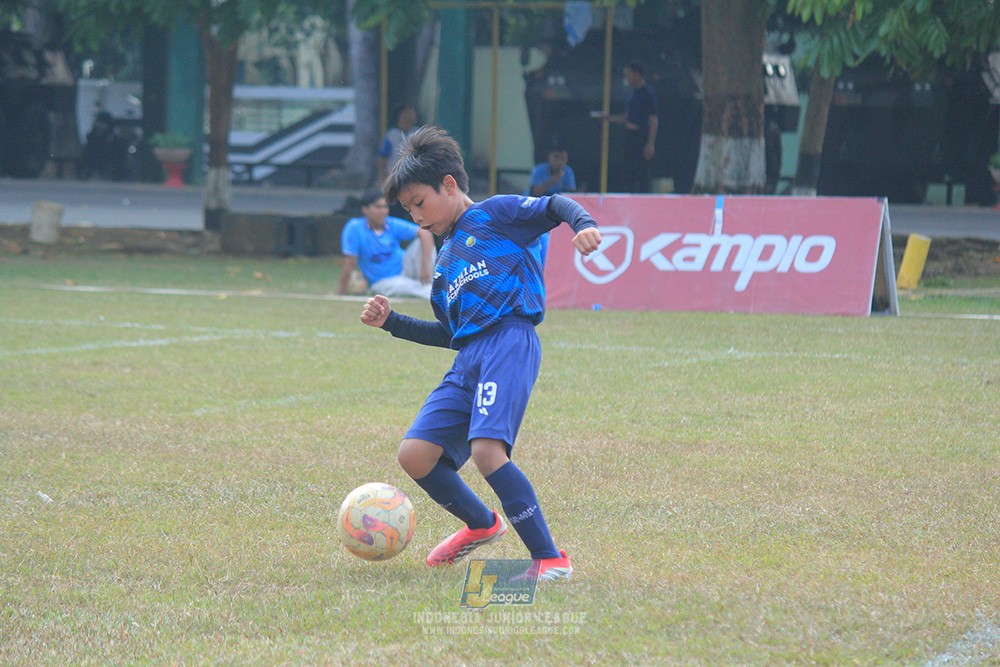 ijlu9 plate 050726 wiradhika soccer vs brazillian ss senayan