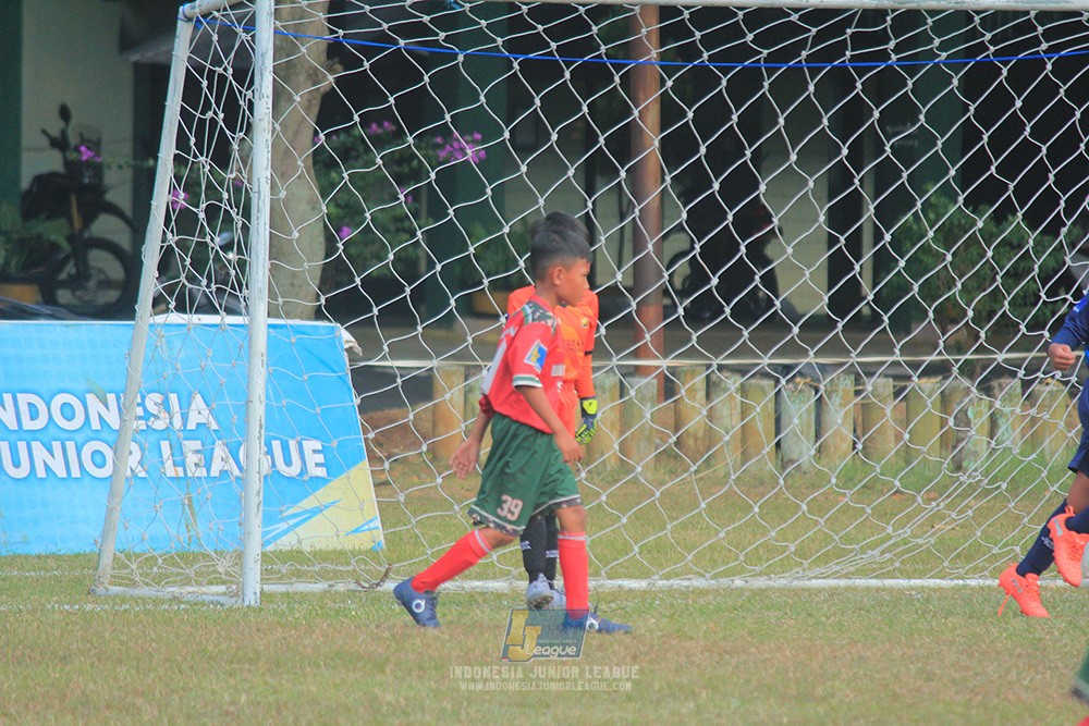 ijlu9 plate 050726 wiradhika soccer vs brazillian ss senayan