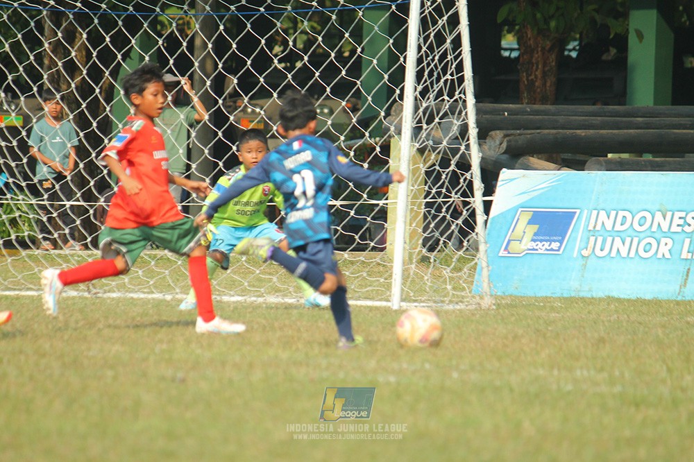 ijlu9 plate 050726 wiradhika soccer vs brazillian ss senayan
