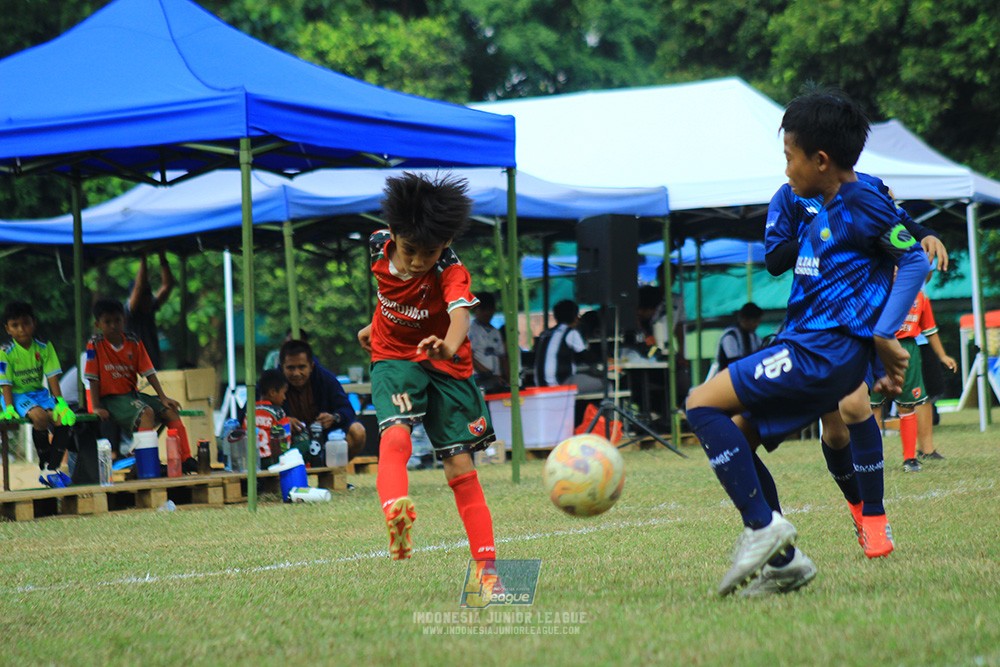 ijlu9 plate 050726 wiradhika soccer vs brazillian ss senayan