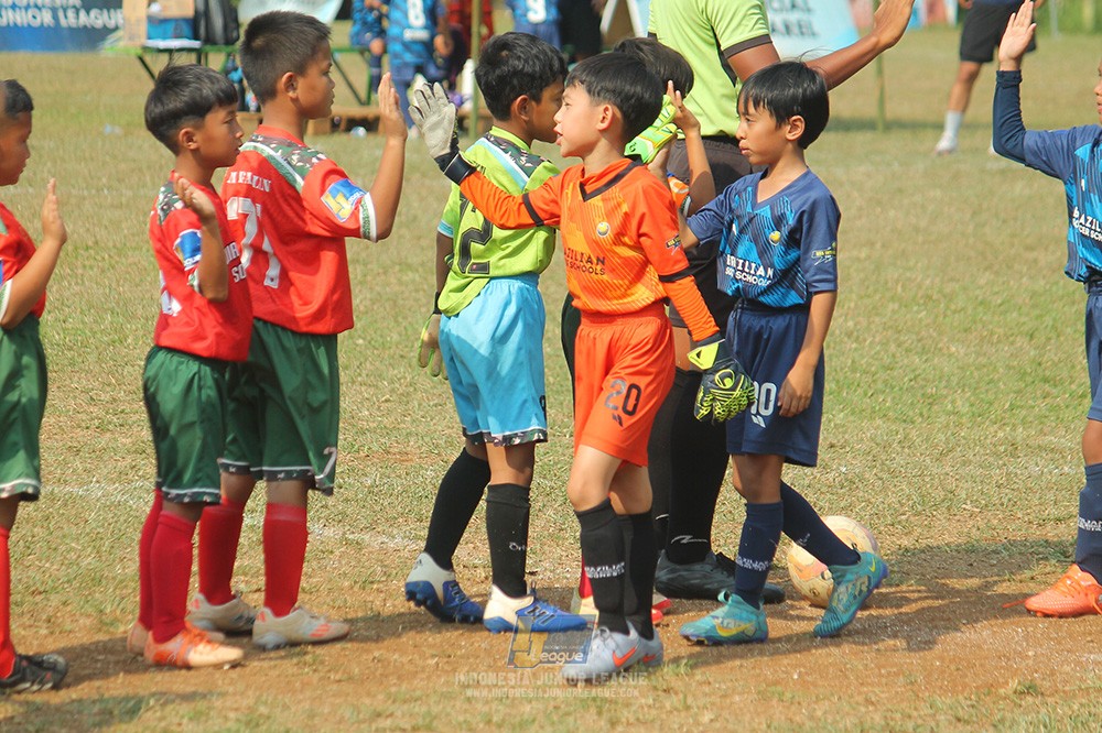 ijlu9 plate 050726 wiradhika soccer vs brazillian ss senayan