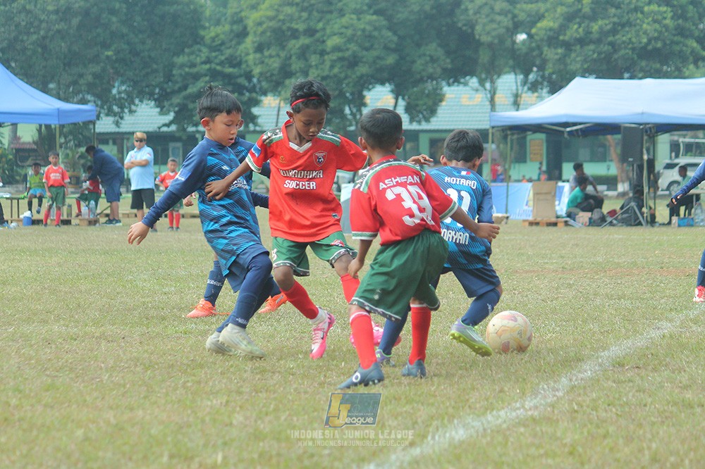 ijlu9 plate 050726 wiradhika soccer vs brazillian ss senayan