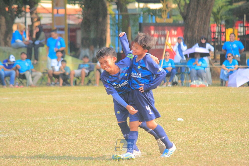 ijlu9 plate 050726 wiradhika soccer vs brazillian ss senayan