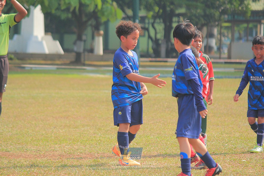 ijlu9 plate 050726 wiradhika soccer vs brazillian ss senayan