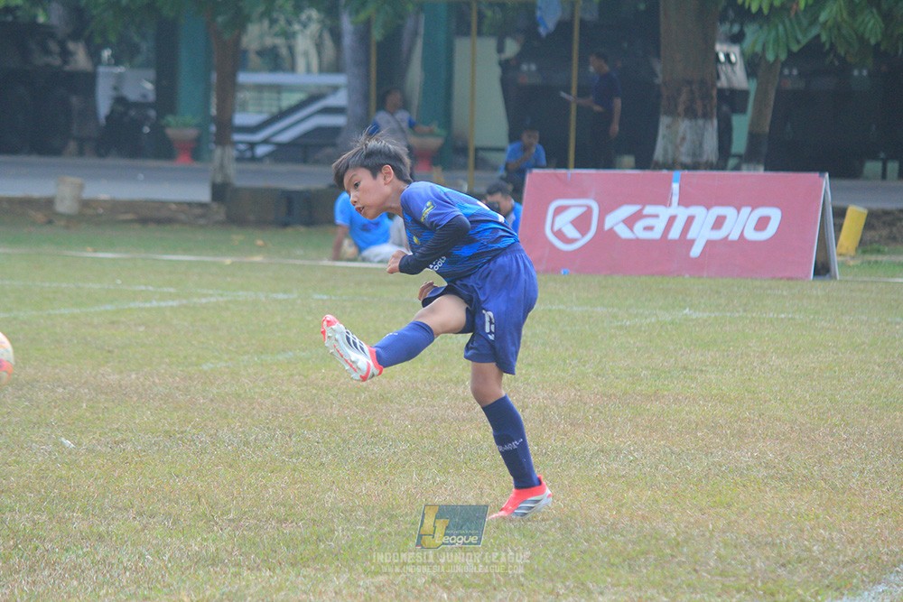 ijlu9 plate 050726 wiradhika soccer vs brazillian ss senayan