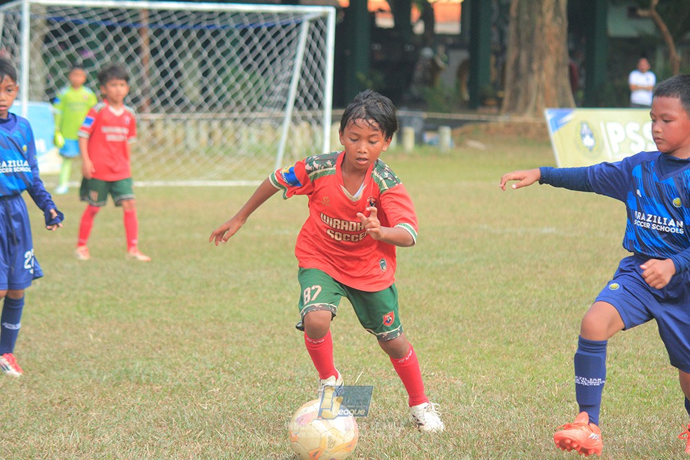 ijlu9 plate 050726 wiradhika soccer vs brazillian ss senayan