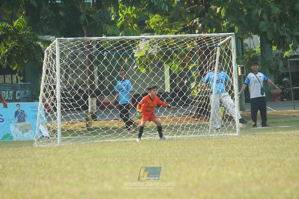 ijlu9 plate 050726 wiradhika soccer vs brazillian ss senayan