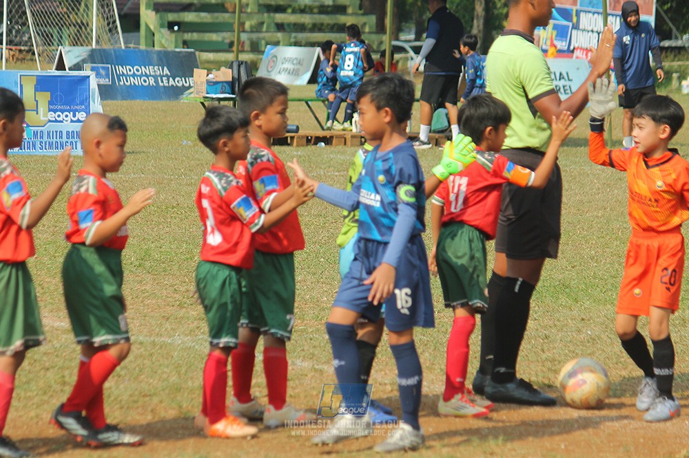 ijlu9 plate 050726 wiradhika soccer vs brazillian ss senayan