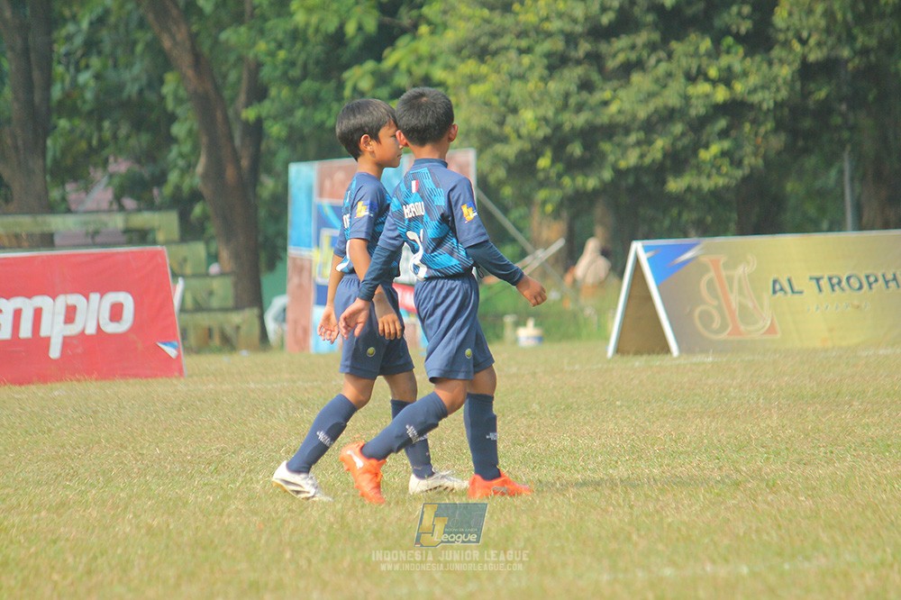 ijlu9 plate 050726 wiradhika soccer vs brazillian ss senayan