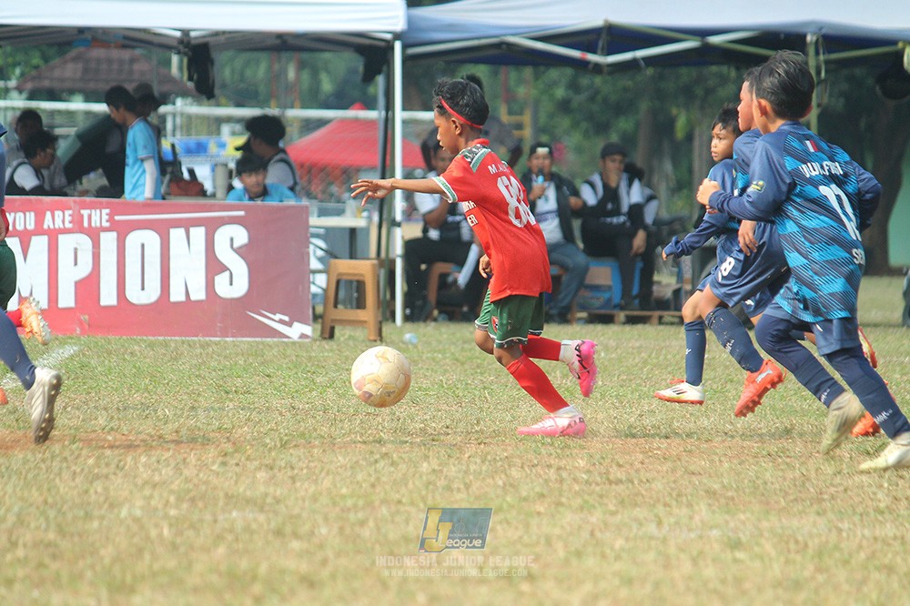 ijlu9 plate 050726 wiradhika soccer vs brazillian ss senayan