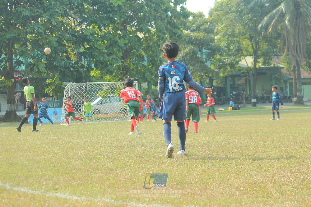 ijlu9 plate 050726 wiradhika soccer vs brazillian ss senayan