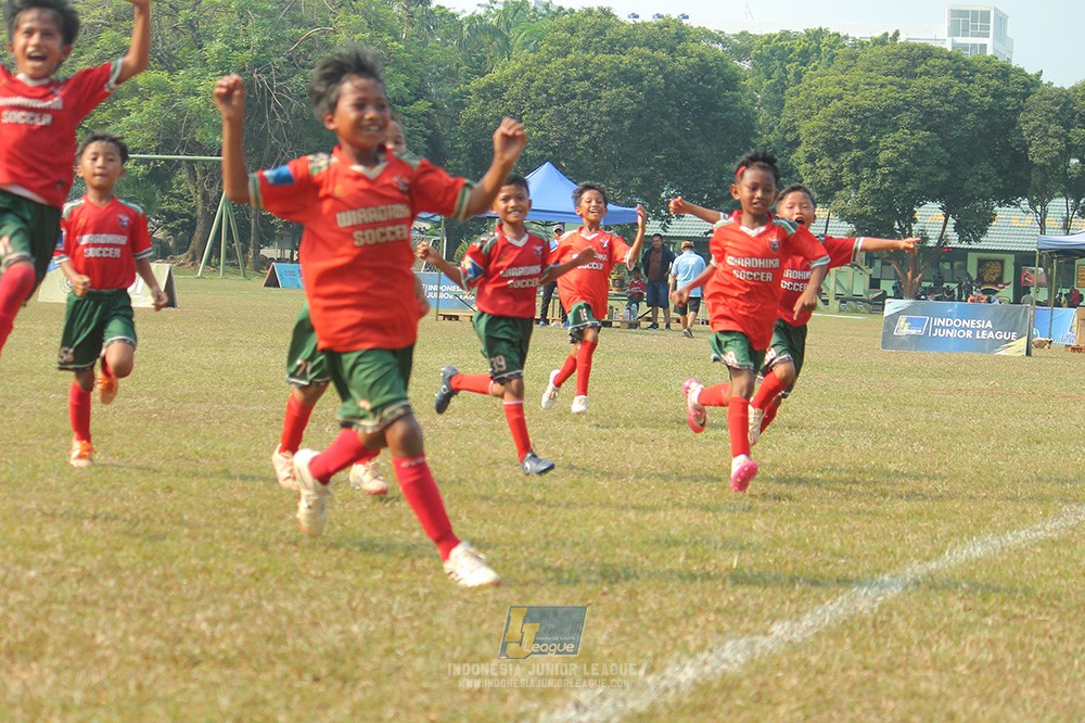 ijlu9 plate 050726 wiradhika soccer vs brazillian ss senayan