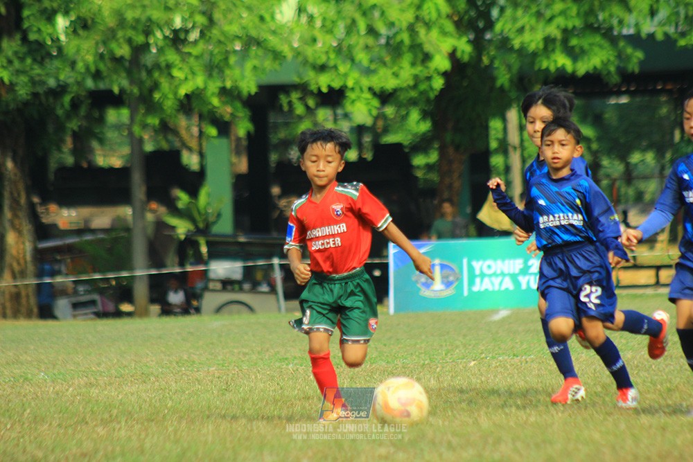 ijlu9 plate 050726 wiradhika soccer vs brazillian ss senayan
