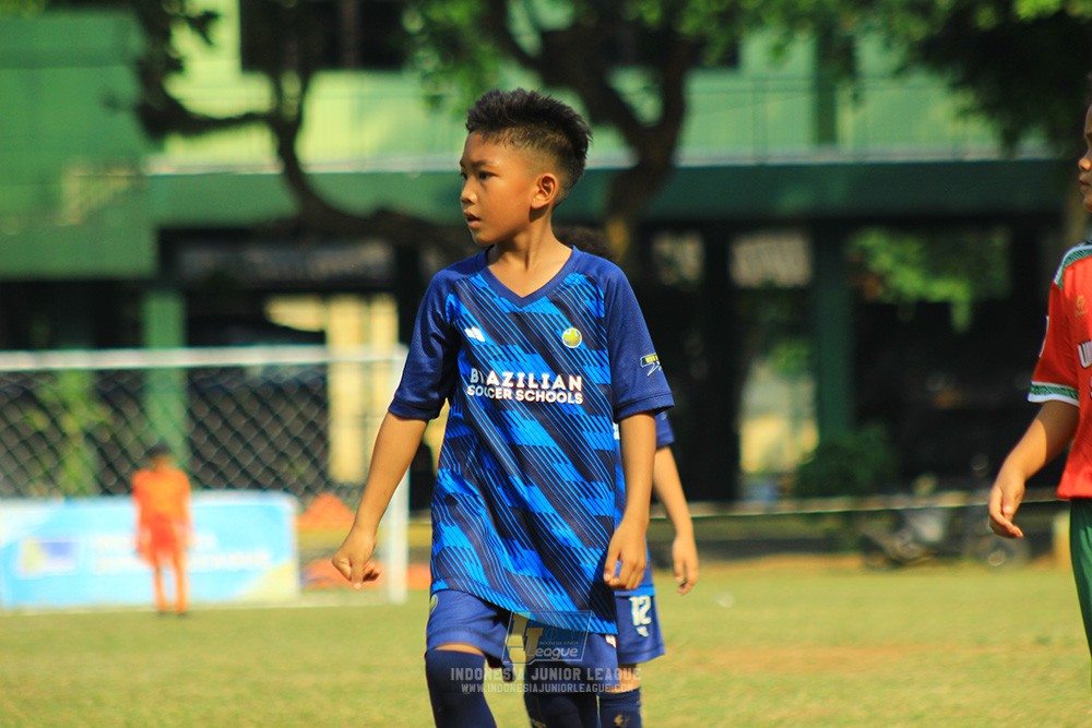 ijlu9 plate 050726 wiradhika soccer vs brazillian ss senayan